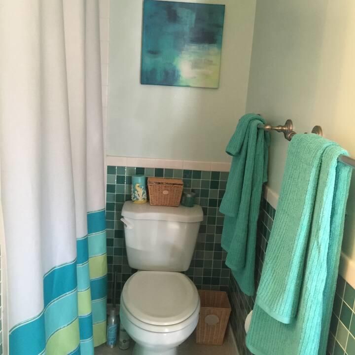 В аренду: $10,500 (3 спален, 2 ванн, 1680 Квадратных фут)