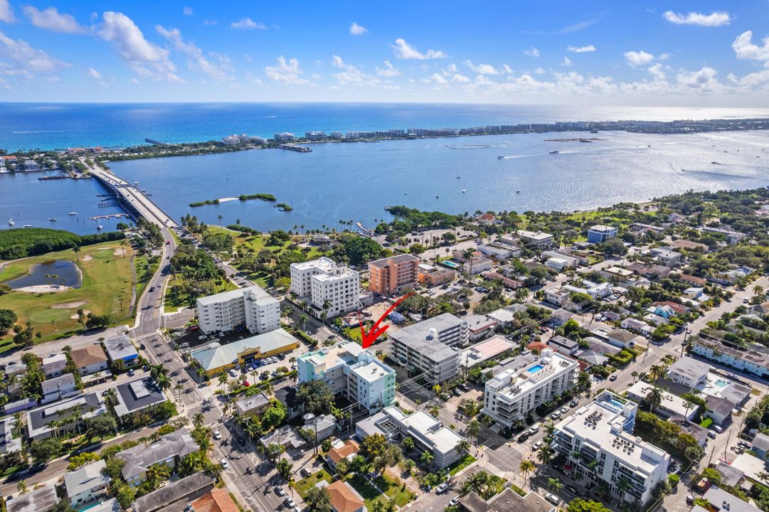 For Sale: $780,000 (2 beds, 2 baths, 2040 Square Feet)