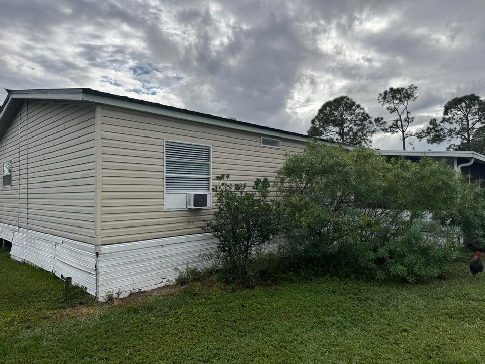 For Sale: $340,000 (3 beds, 2 baths, 2356 Square Feet)