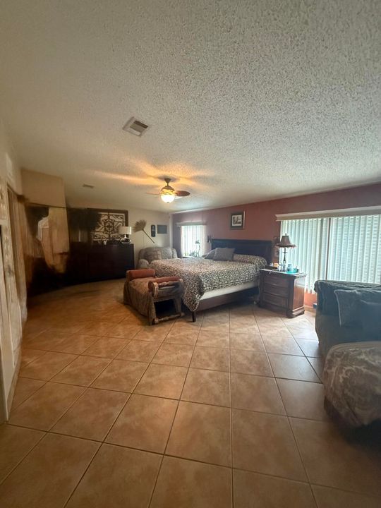 For Sale: $340,000 (3 beds, 2 baths, 2356 Square Feet)