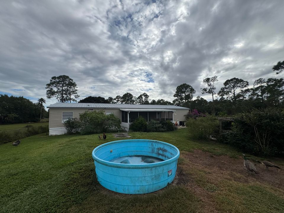 For Sale: $340,000 (3 beds, 2 baths, 2356 Square Feet)