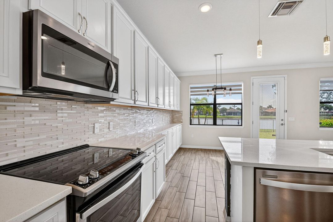 For Sale: $574,849 (3 beds, 2 baths, 1884 Square Feet)