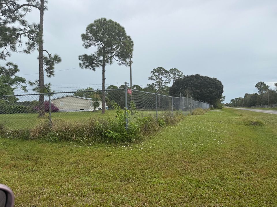 For Sale: $340,000 (3 beds, 2 baths, 2356 Square Feet)