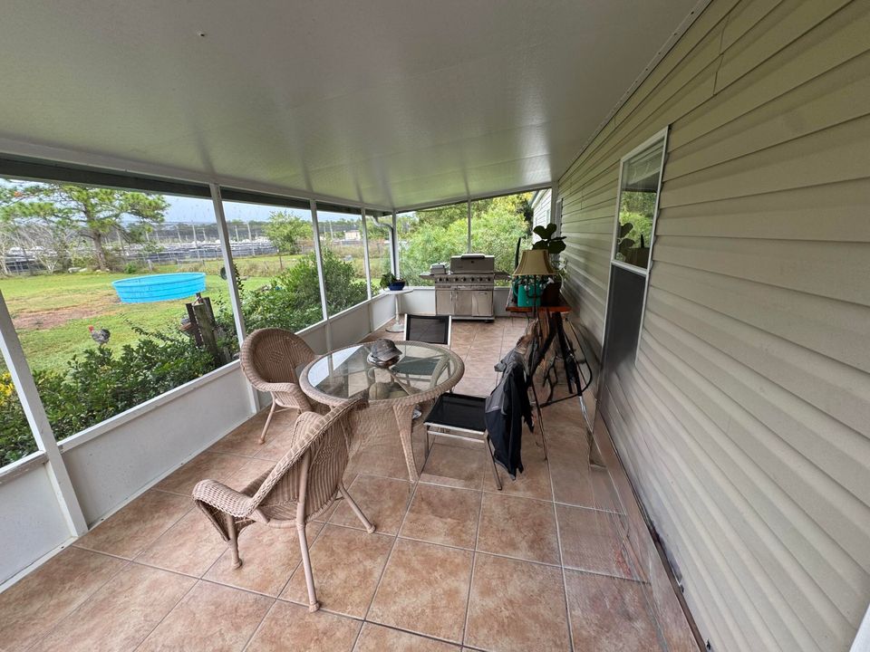 For Sale: $340,000 (3 beds, 2 baths, 2356 Square Feet)