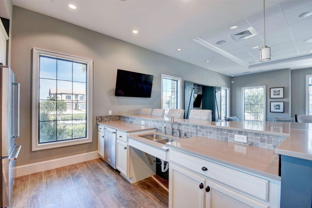 For Sale: $574,849 (3 beds, 2 baths, 1884 Square Feet)