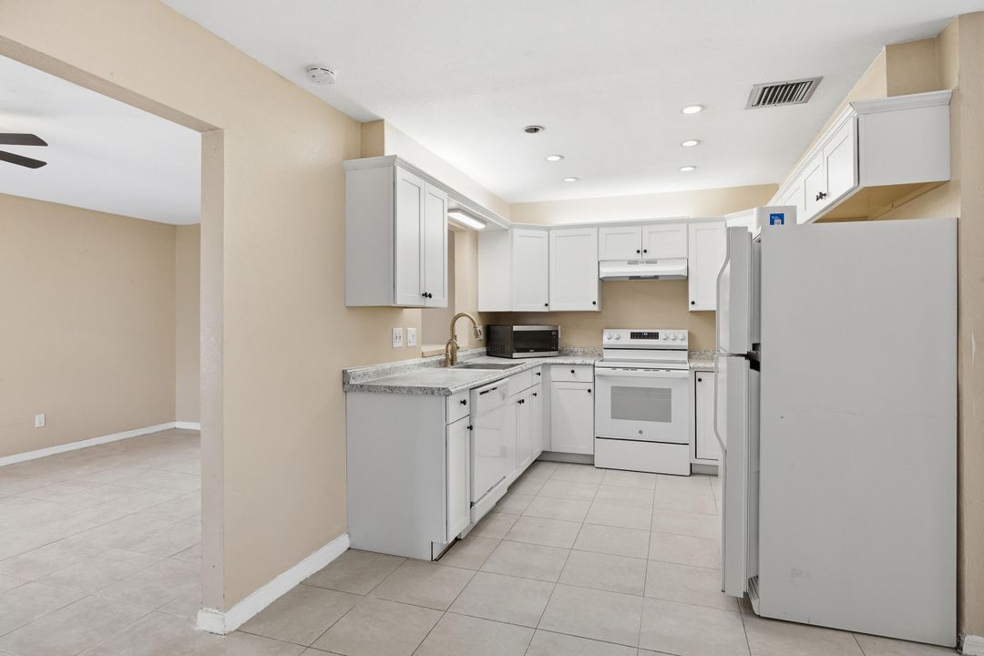 En Venta: $325,000 (3 camas, 2 baños, 1654 Pies cuadrados)