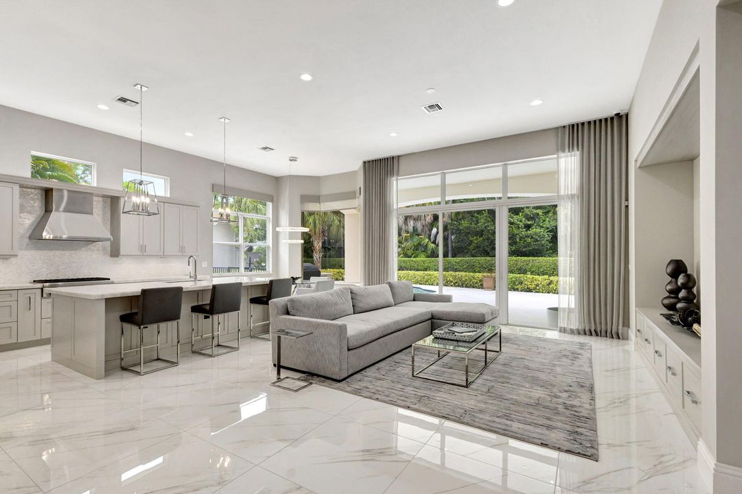 En Venta: $3,699,000 (4 camas, 4 baños, 4228 Pies cuadrados)