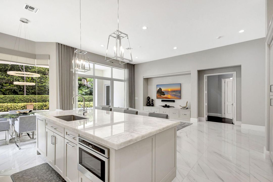 En Venta: $3,699,000 (4 camas, 4 baños, 4228 Pies cuadrados)