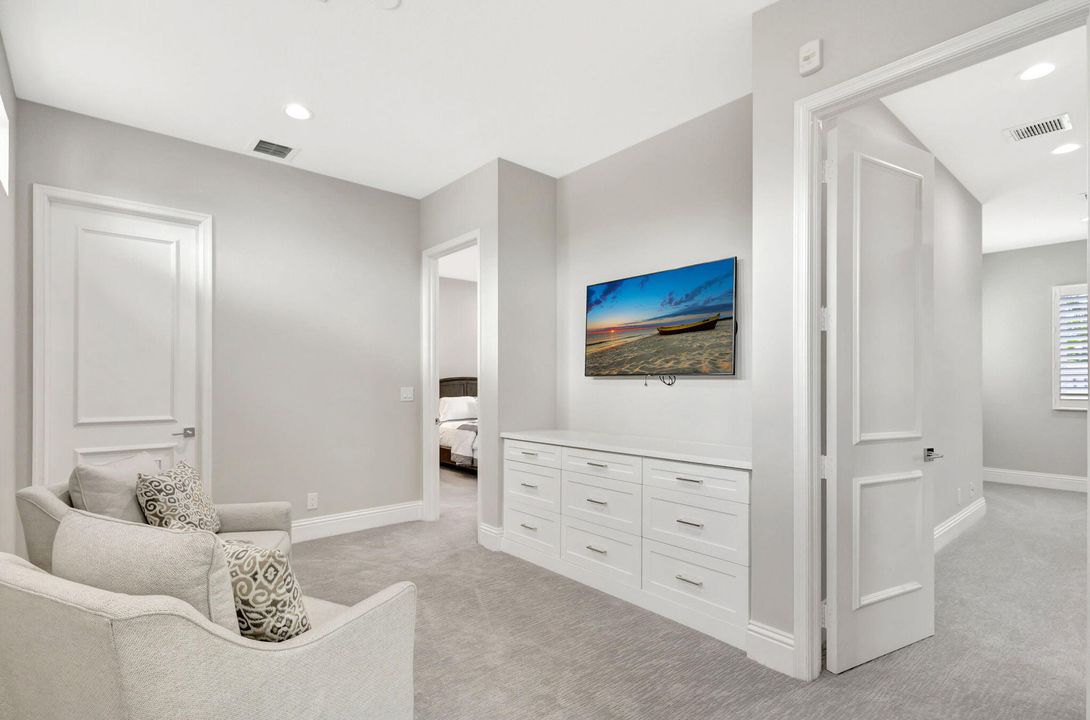 En Venta: $3,699,000 (4 camas, 4 baños, 4228 Pies cuadrados)