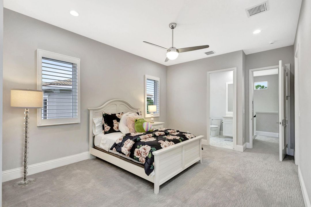 En Venta: $3,699,000 (4 camas, 4 baños, 4228 Pies cuadrados)