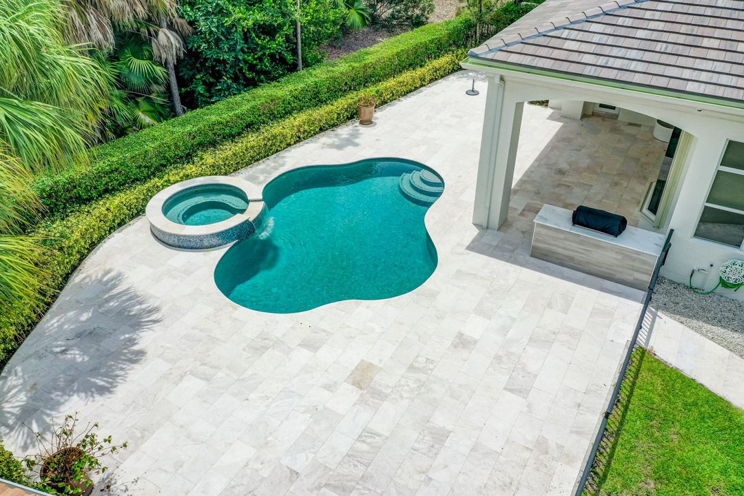 En Venta: $3,699,000 (4 camas, 4 baños, 4228 Pies cuadrados)