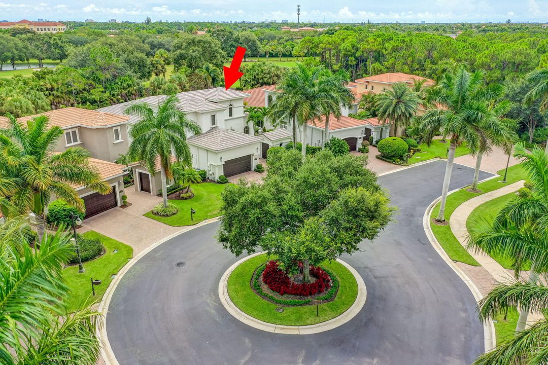 En Venta: $3,699,000 (4 camas, 4 baños, 4228 Pies cuadrados)