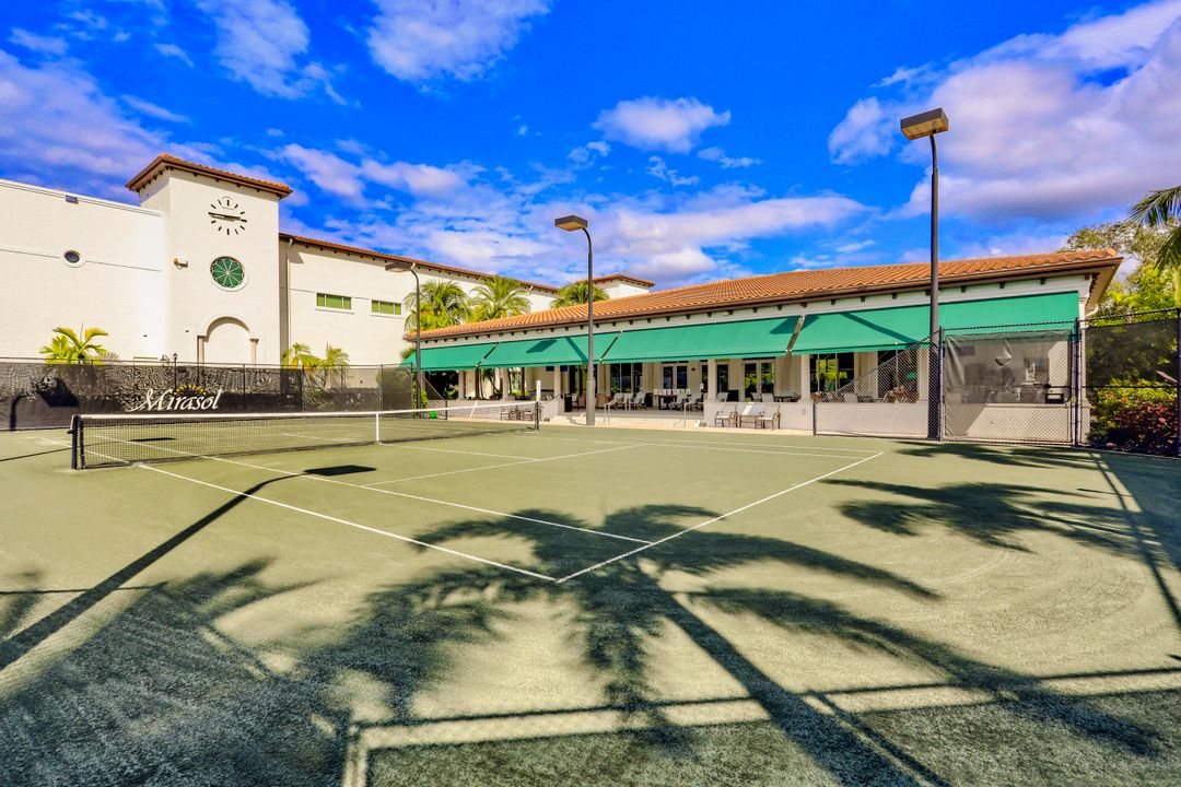 En Venta: $3,699,000 (4 camas, 4 baños, 4228 Pies cuadrados)