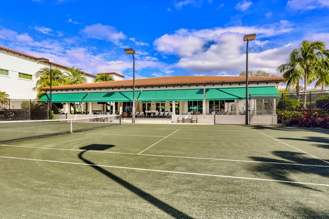 En Venta: $3,699,000 (4 camas, 4 baños, 4228 Pies cuadrados)