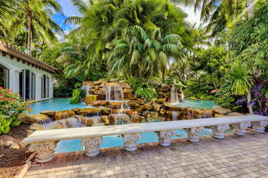 En Venta: $3,699,000 (4 camas, 4 baños, 4228 Pies cuadrados)