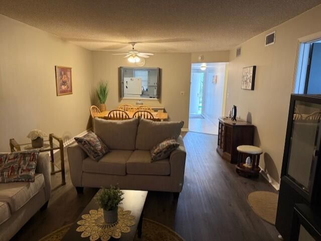 En Renta: $1,850 (2 camas, 2 baños, 1050 Pies cuadrados)