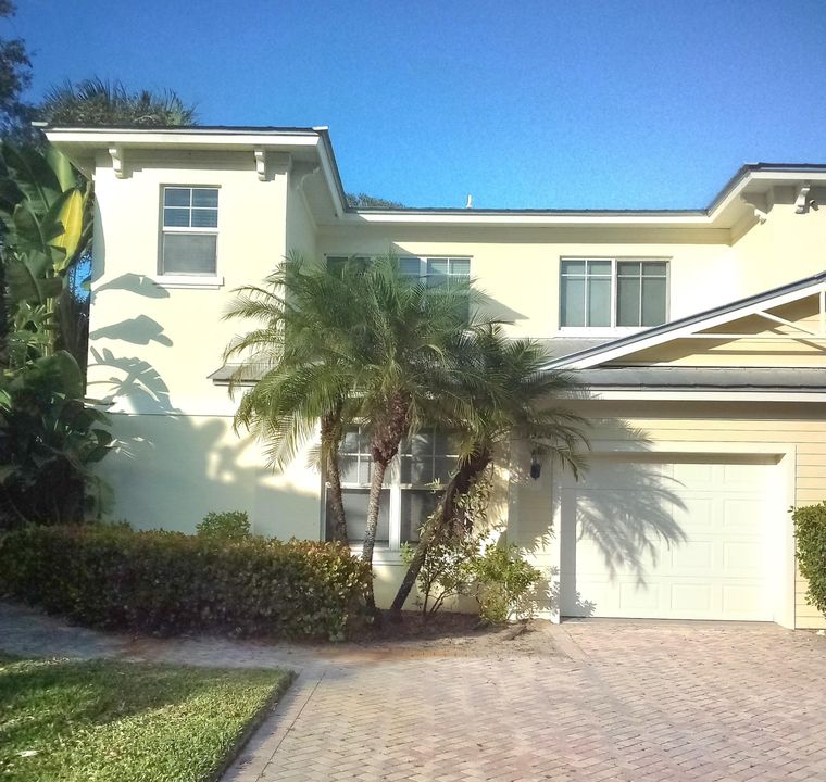 For Rent: $1,975 (4 beds, 3 baths, 1834 Square Feet)