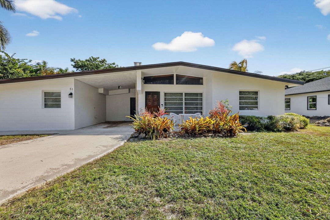 Active With Contract: $450,000 (3 beds, 2 baths, 1566 Square Feet)