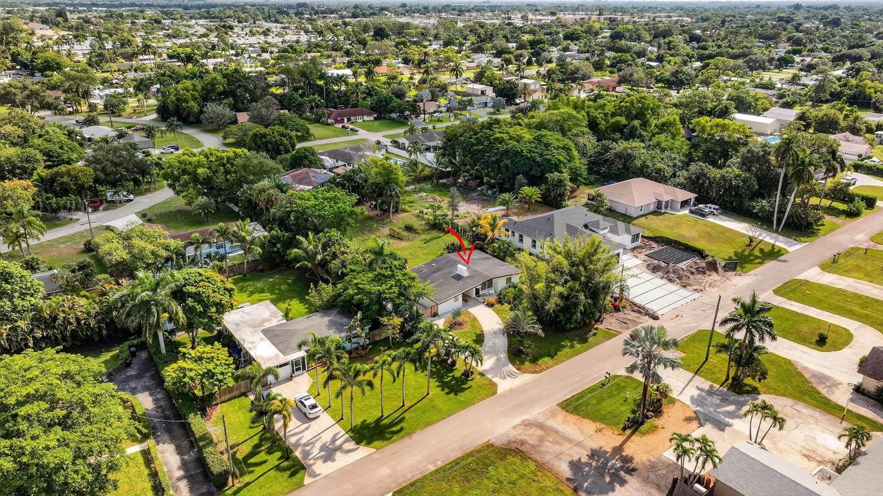 Active With Contract: $450,000 (3 beds, 2 baths, 1566 Square Feet)