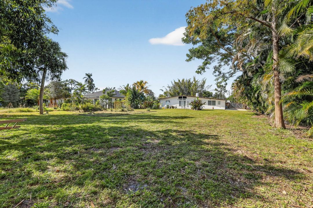 Active With Contract: $450,000 (3 beds, 2 baths, 1566 Square Feet)