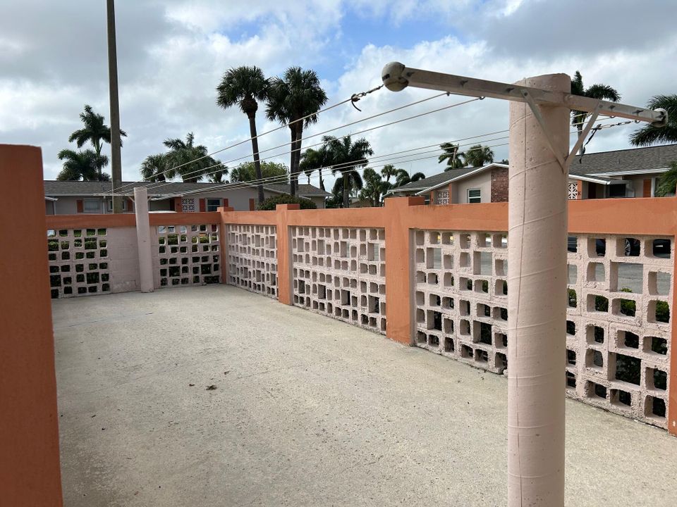 For Rent: $1,425 (1 beds, 1 baths, 611 Square Feet)