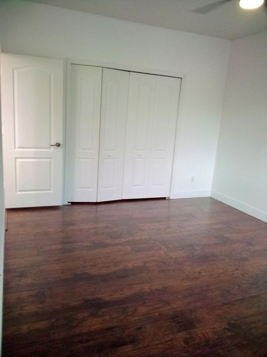 For Rent: $1,975 (4 beds, 3 baths, 1834 Square Feet)