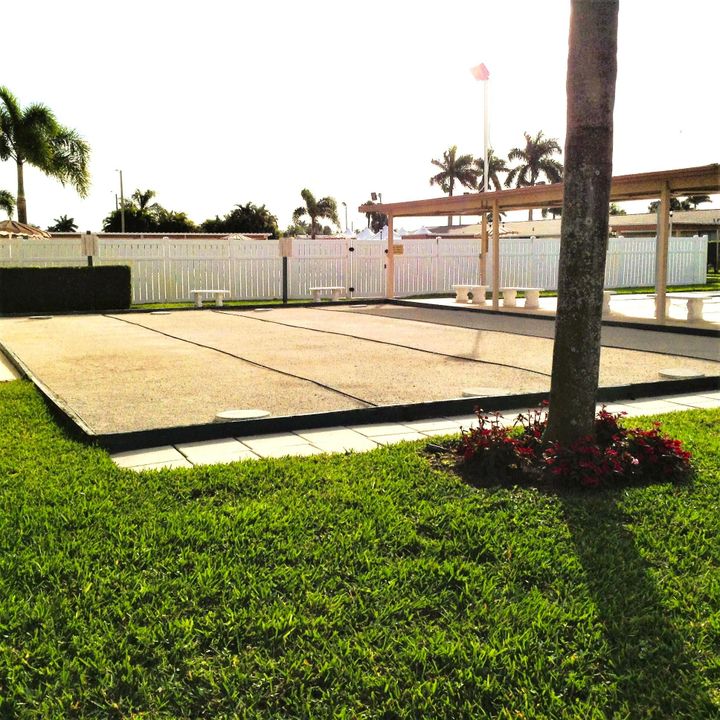 For Rent: $1,425 (1 beds, 1 baths, 611 Square Feet)