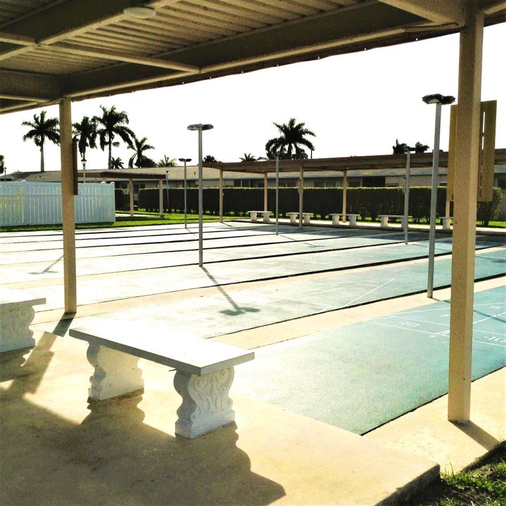 For Rent: $1,425 (1 beds, 1 baths, 611 Square Feet)