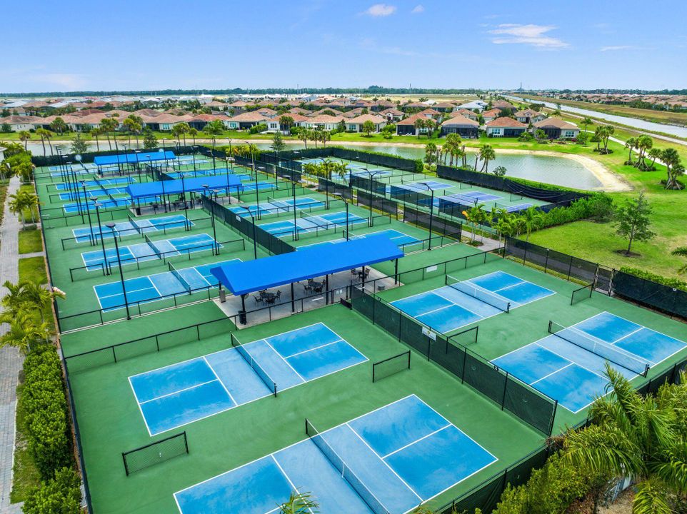 На продажу: $550,000 (3 спален, 2 ванн, 2412 Квадратных фут)