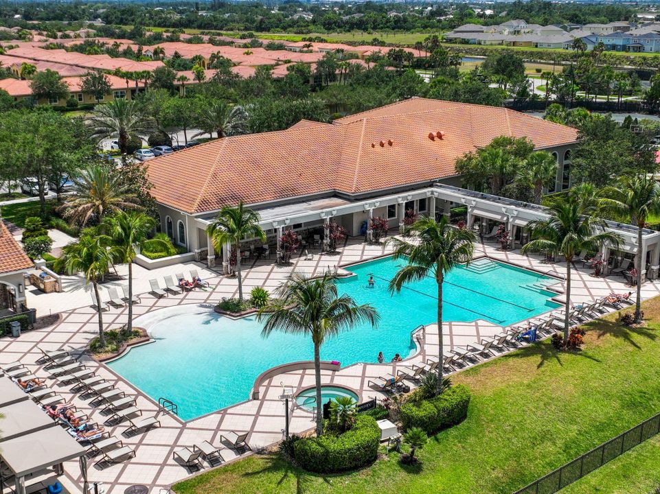 На продажу: $550,000 (3 спален, 2 ванн, 2412 Квадратных фут)