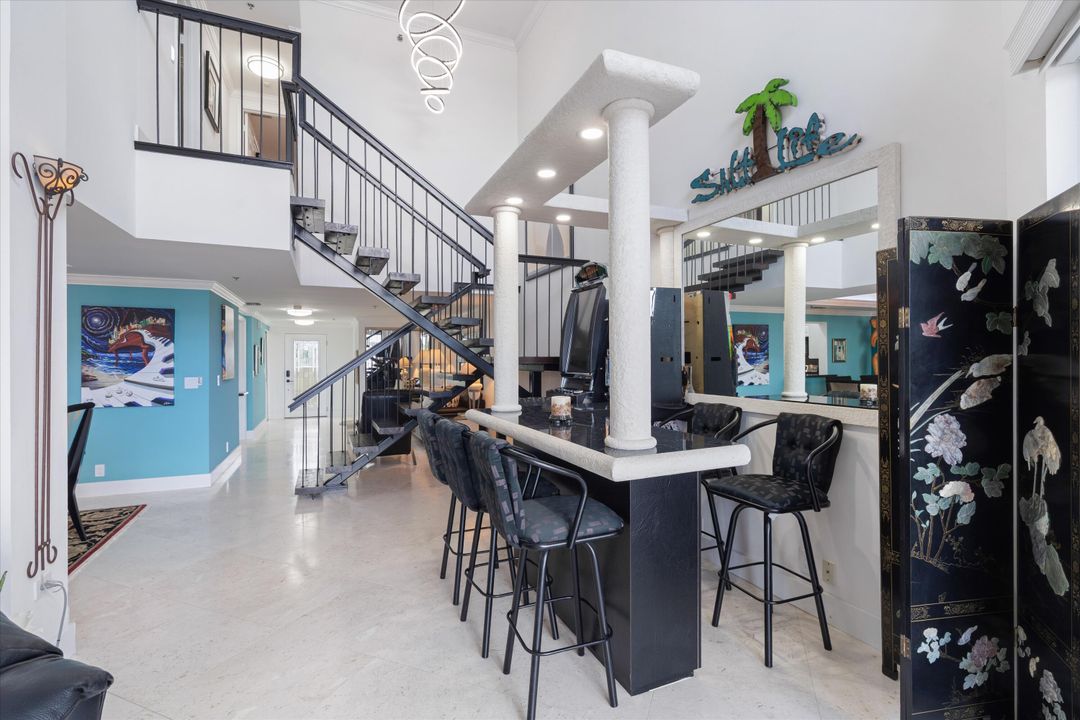 待售: $1,100,000 (2 贝兹, 2 浴室, 2145 平方英尺)