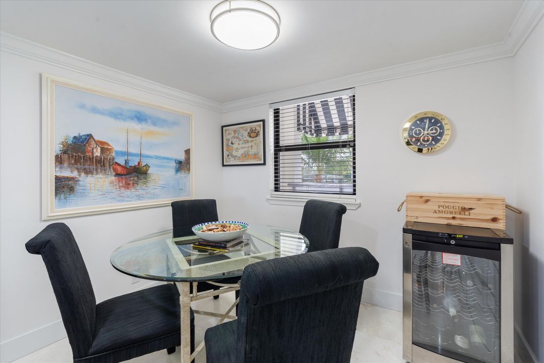 待售: $1,100,000 (2 贝兹, 2 浴室, 2145 平方英尺)