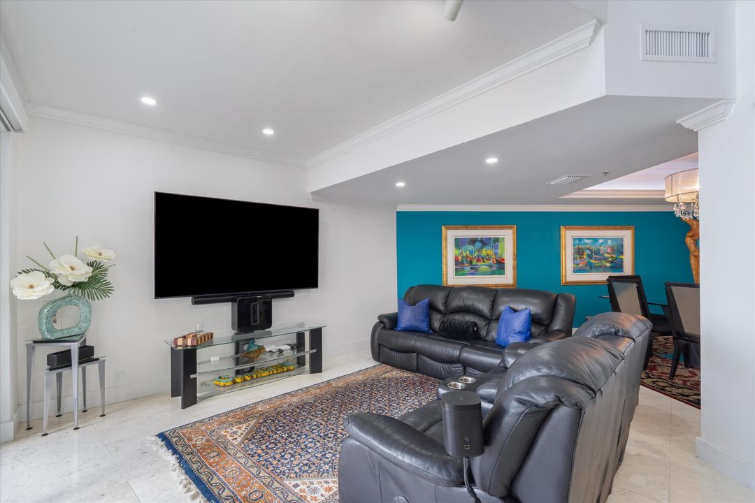 待售: $1,100,000 (2 贝兹, 2 浴室, 2145 平方英尺)