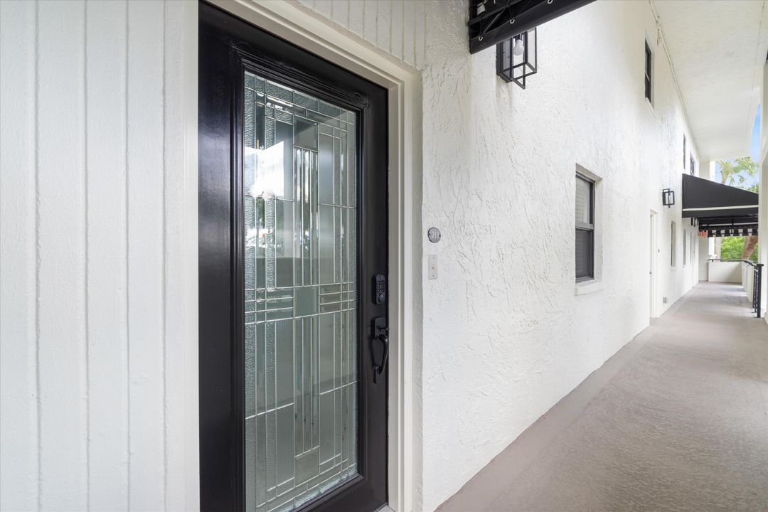 待售: $1,100,000 (2 贝兹, 2 浴室, 2145 平方英尺)