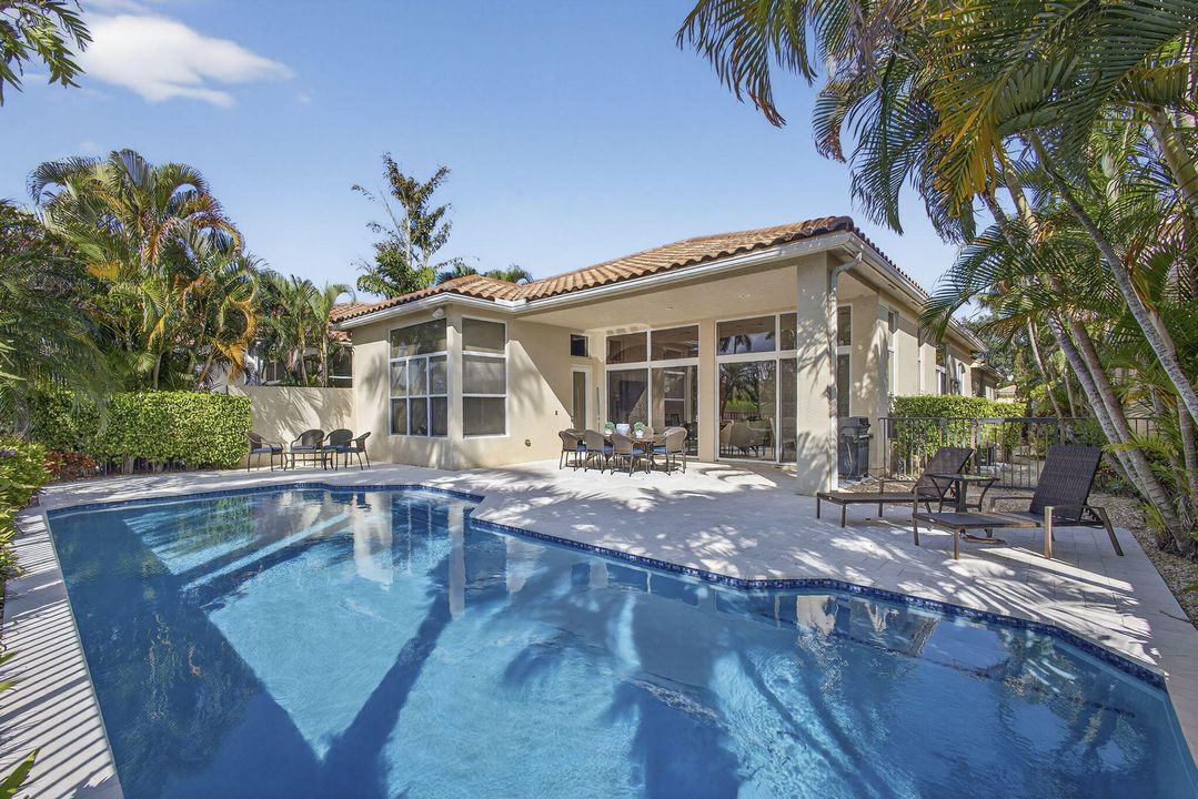 For Sale: $1,799,000 (3 beds, 3 baths, 2500 Square Feet)