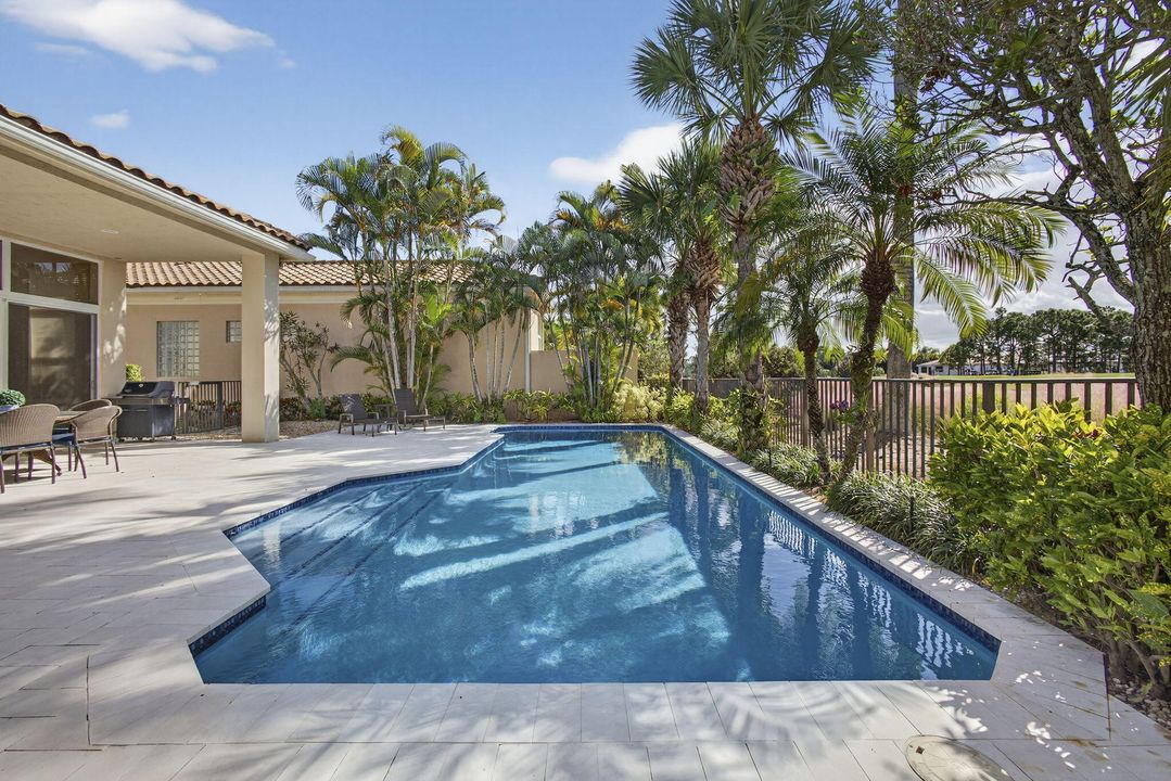 For Sale: $1,799,000 (3 beds, 3 baths, 2500 Square Feet)