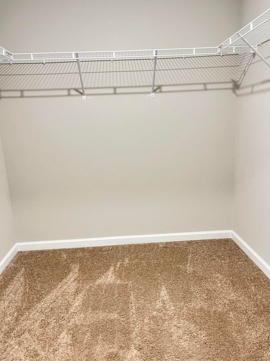 出租: $2,500 (4 贝兹, 2 浴室, 1833 平方英尺)