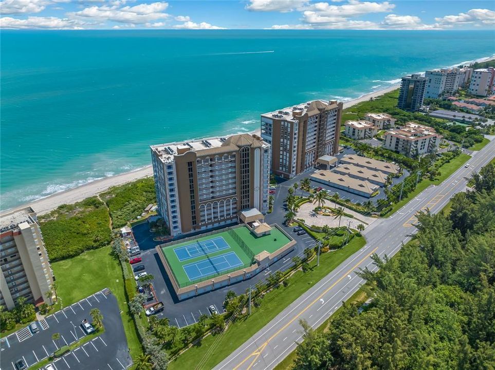 待售: $1,000,000 (3 贝兹, 2 浴室, 2343 平方英尺)