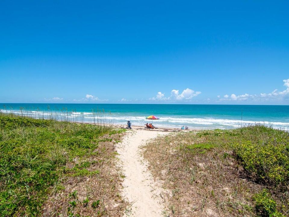 待售: $1,000,000 (3 贝兹, 2 浴室, 2343 平方英尺)