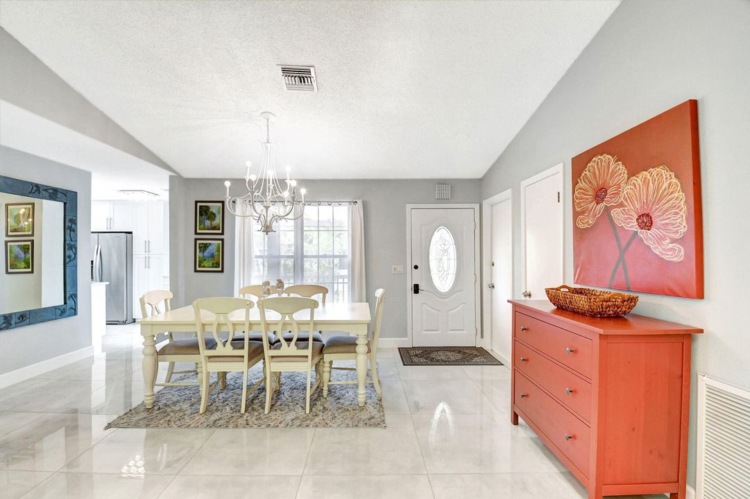 For Rent: $3,400 (3 beds, 2 baths, 1216 Square Feet)