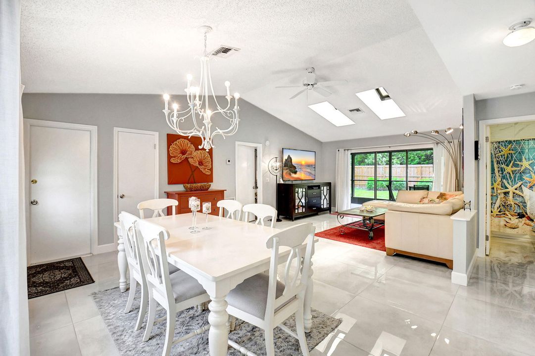 For Rent: $3,400 (3 beds, 2 baths, 1216 Square Feet)