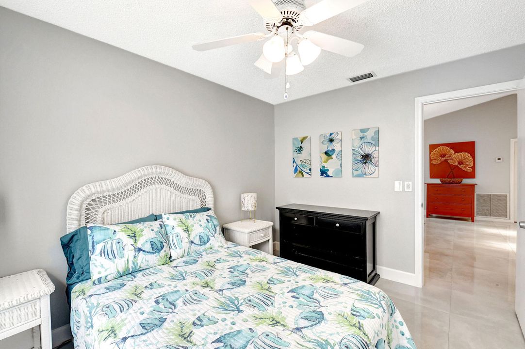 For Rent: $3,400 (3 beds, 2 baths, 1216 Square Feet)