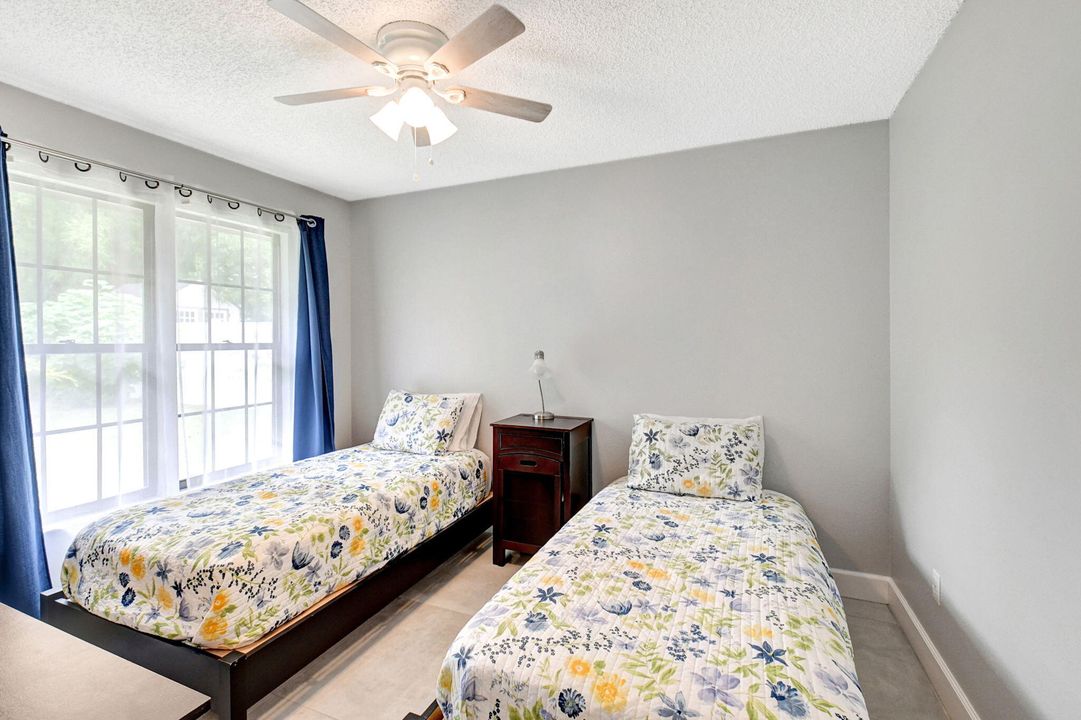 For Rent: $3,400 (3 beds, 2 baths, 1216 Square Feet)