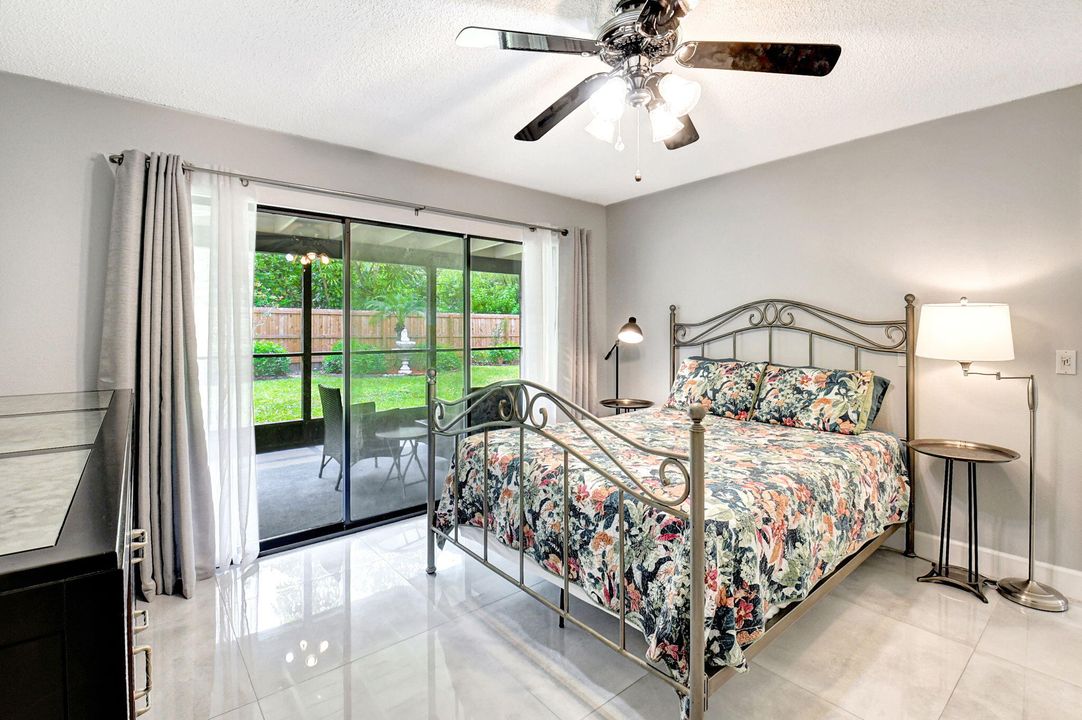 For Rent: $3,400 (3 beds, 2 baths, 1216 Square Feet)