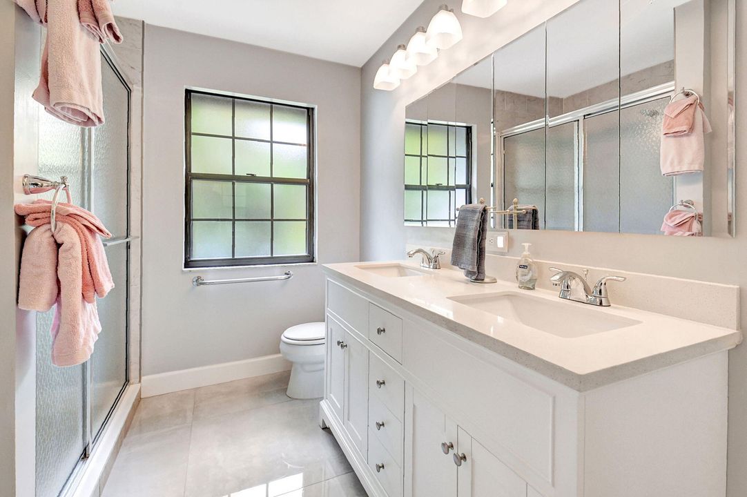 For Rent: $3,400 (3 beds, 2 baths, 1216 Square Feet)