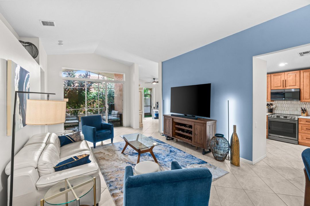 For Sale: $550,000 (3 beds, 2 baths, 2033 Square Feet)