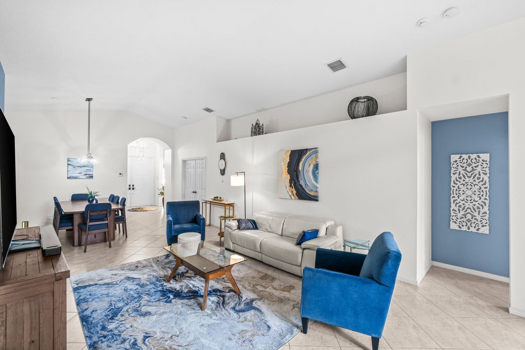 For Sale: $550,000 (3 beds, 2 baths, 2033 Square Feet)