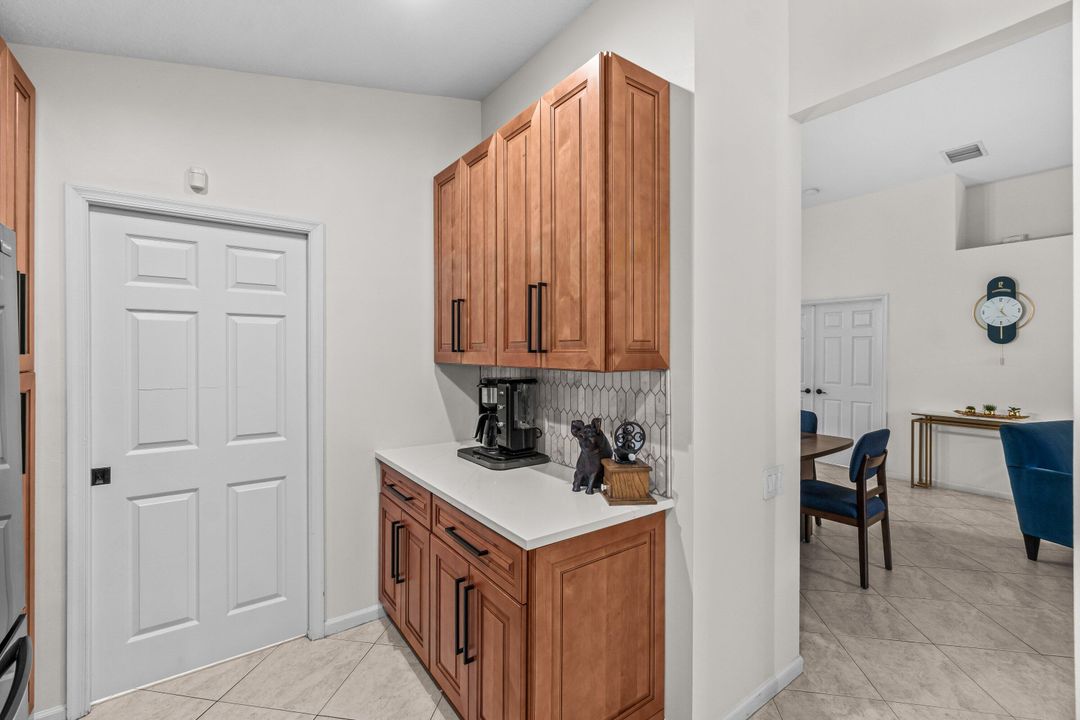 For Sale: $550,000 (3 beds, 2 baths, 2033 Square Feet)