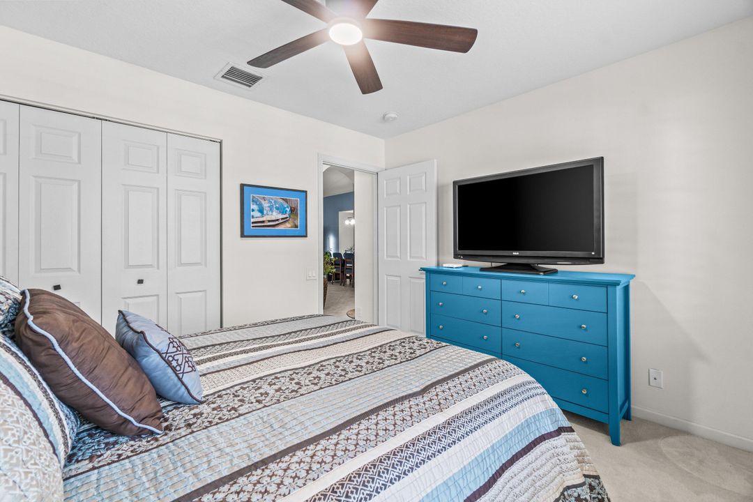 For Sale: $550,000 (3 beds, 2 baths, 2033 Square Feet)