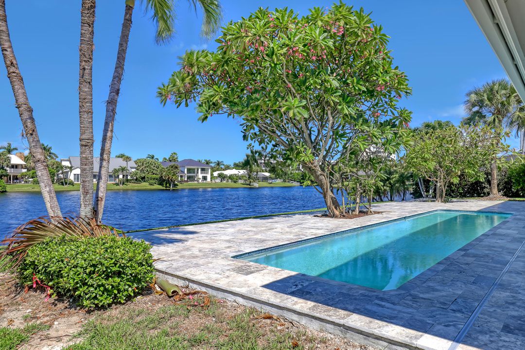 En Venta: $3,599,000 (4 camas, 3 baños, 3000 Pies cuadrados)